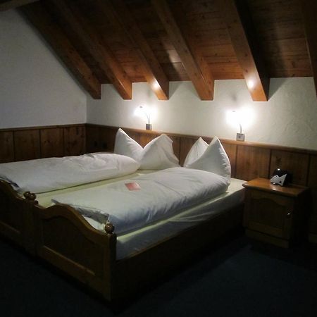 Hotel Zum Kreuz Арау Екстериор снимка