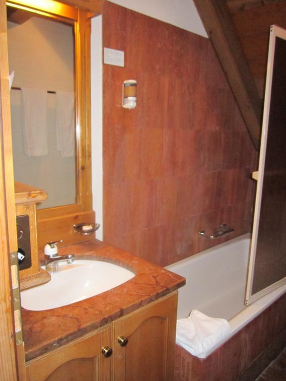 Hotel Zum Kreuz Арау Екстериор снимка