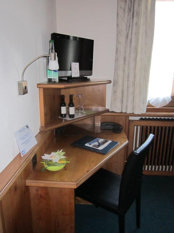 Hotel Zum Kreuz Арау Екстериор снимка