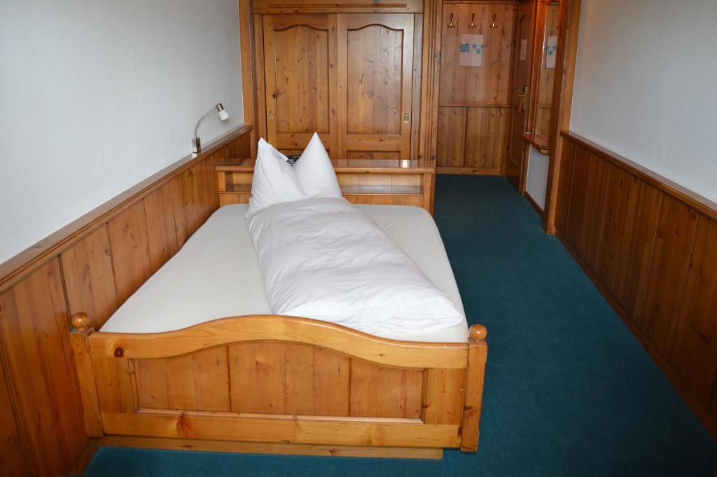 Hotel Zum Kreuz Арау Стая снимка